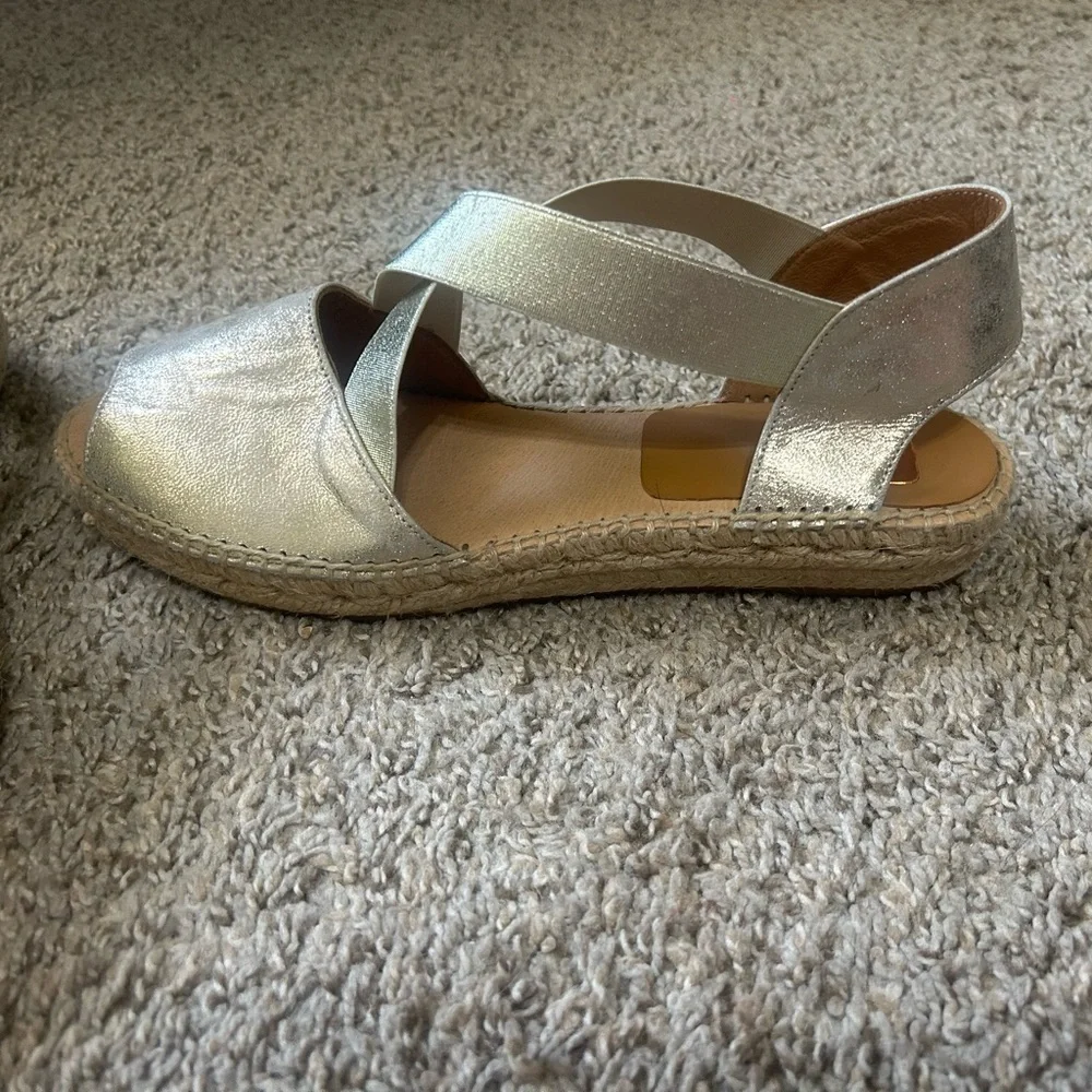 KANNA Metallic Women's Espadrille Sandals Cross-Strap Ankle Size 41 10-10.5 Tan